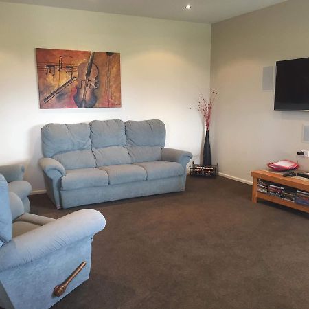 The Rock Villa Te Anau Exterior photo