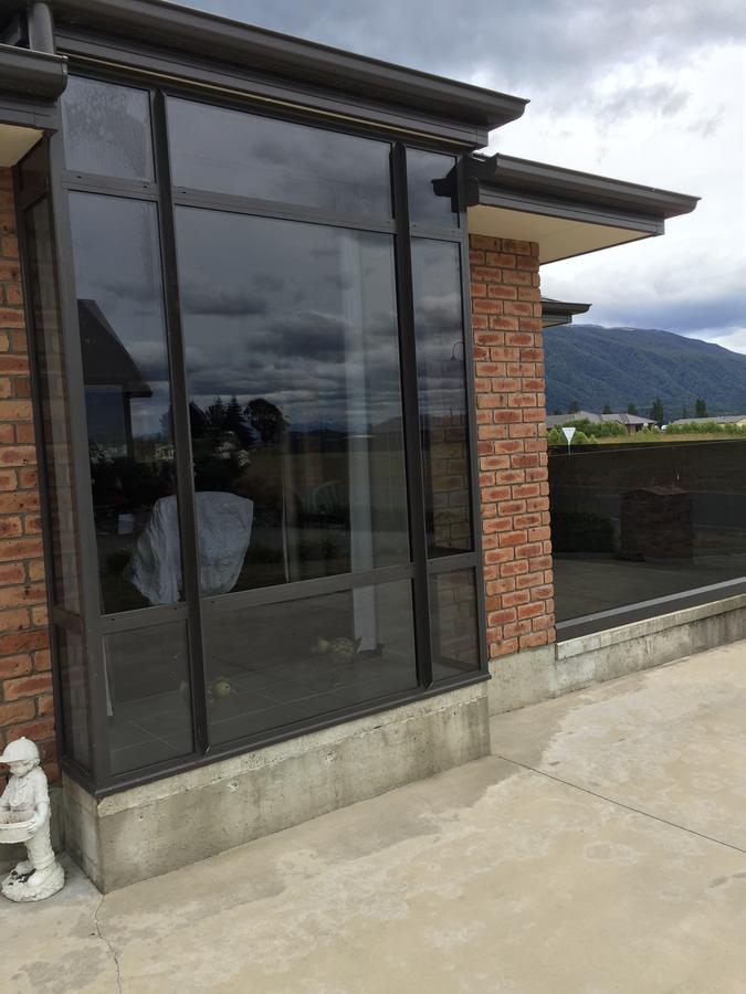 The Rock Villa Te Anau Exterior photo